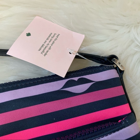 kate spade Bags Kate Spade Jae Flat Crossbody Bag Lip Print Nwt